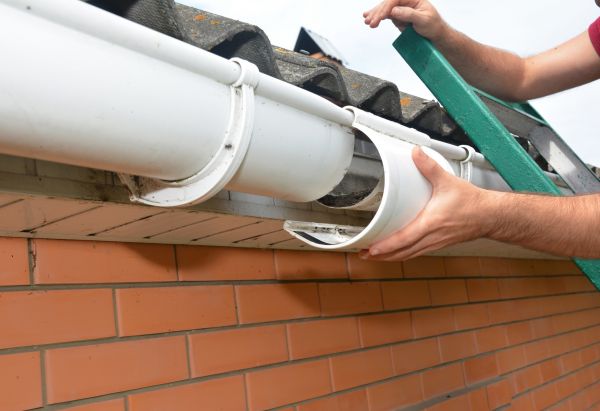 Gutter Maintenance in Concord